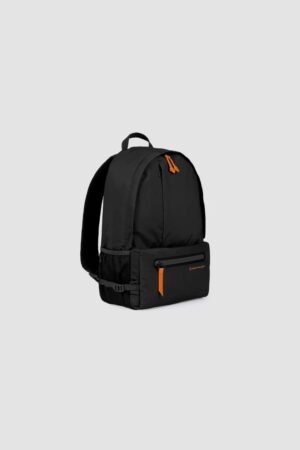 Sac à dos Naby Black Gertrude vue trois-quarts avec poche avant